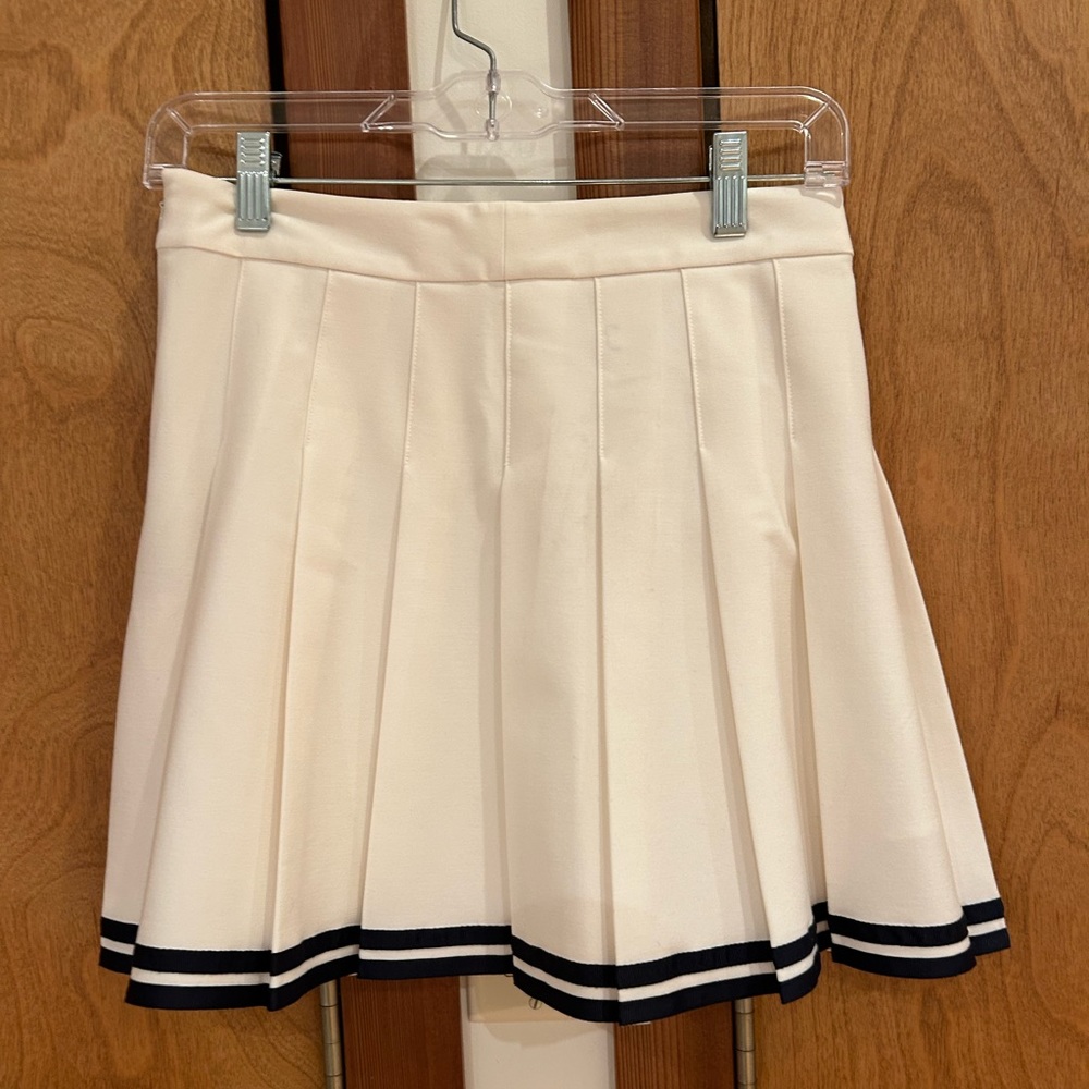 NWOT Aritzia (Sunday Best) Olive Pleated Micro Skirt - Picture 2 of 4
